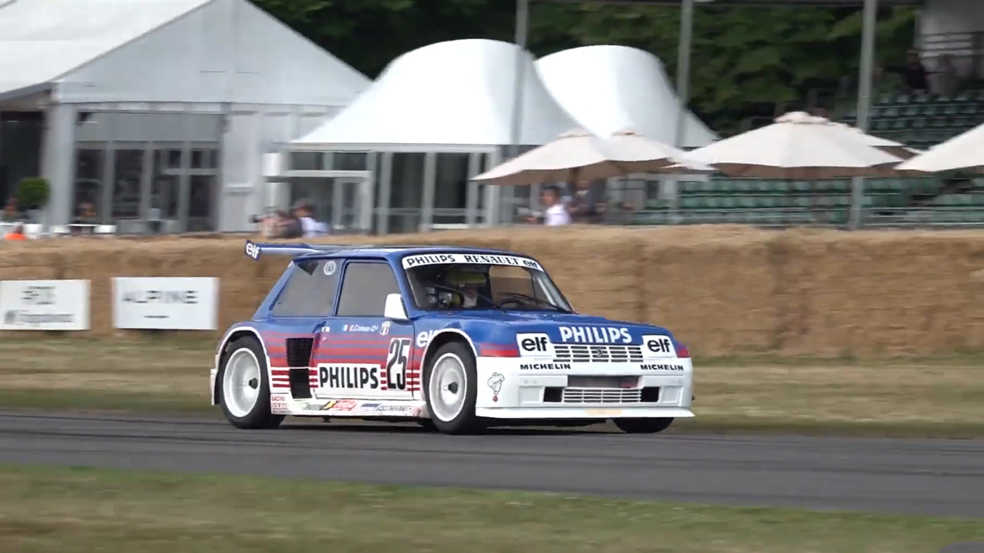 Classic Renault 5 Turbo full attack on track