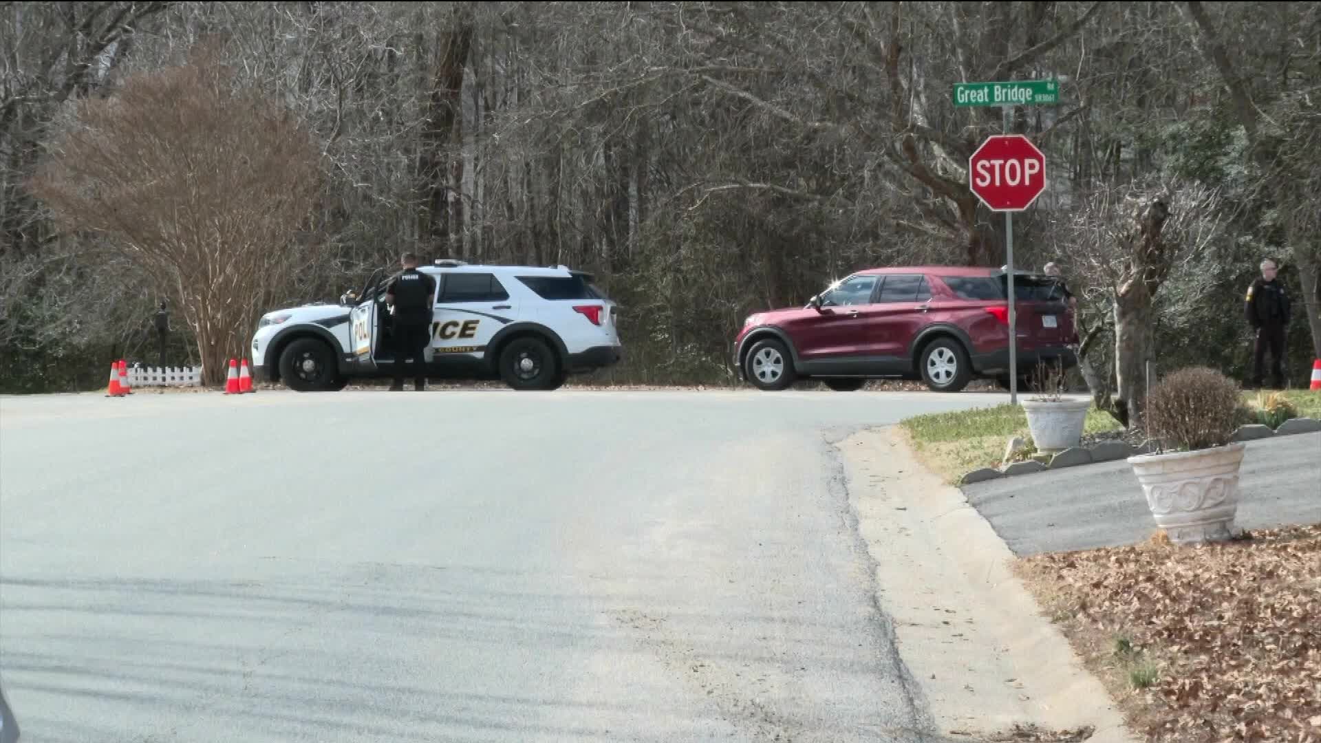 Crime Insider sources: Armed man barricades himself in Chesterfield home