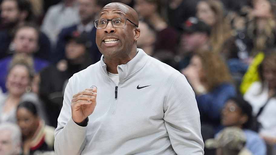 Mike Brown’s controversial decision saved the Knicks from disaster<br><br>
