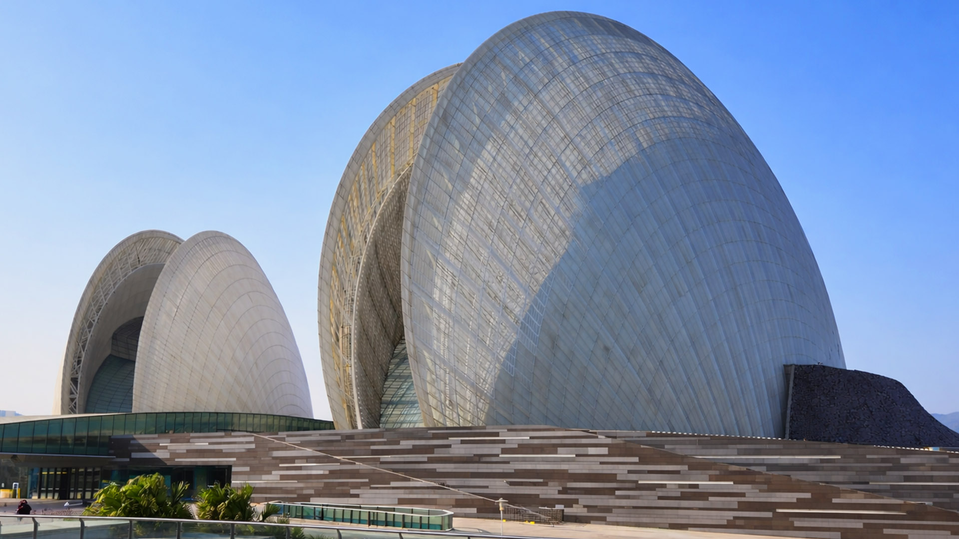 China built a massive shell structure