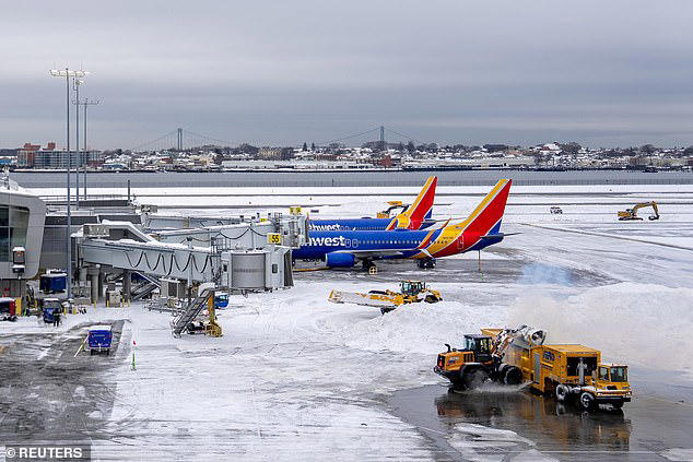 Millions of Americans brace for worst blizzard in nearly 10 years