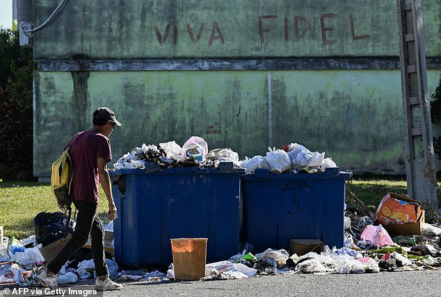 The collapse of Communist Cuba: Piles of garbage block the streets ...