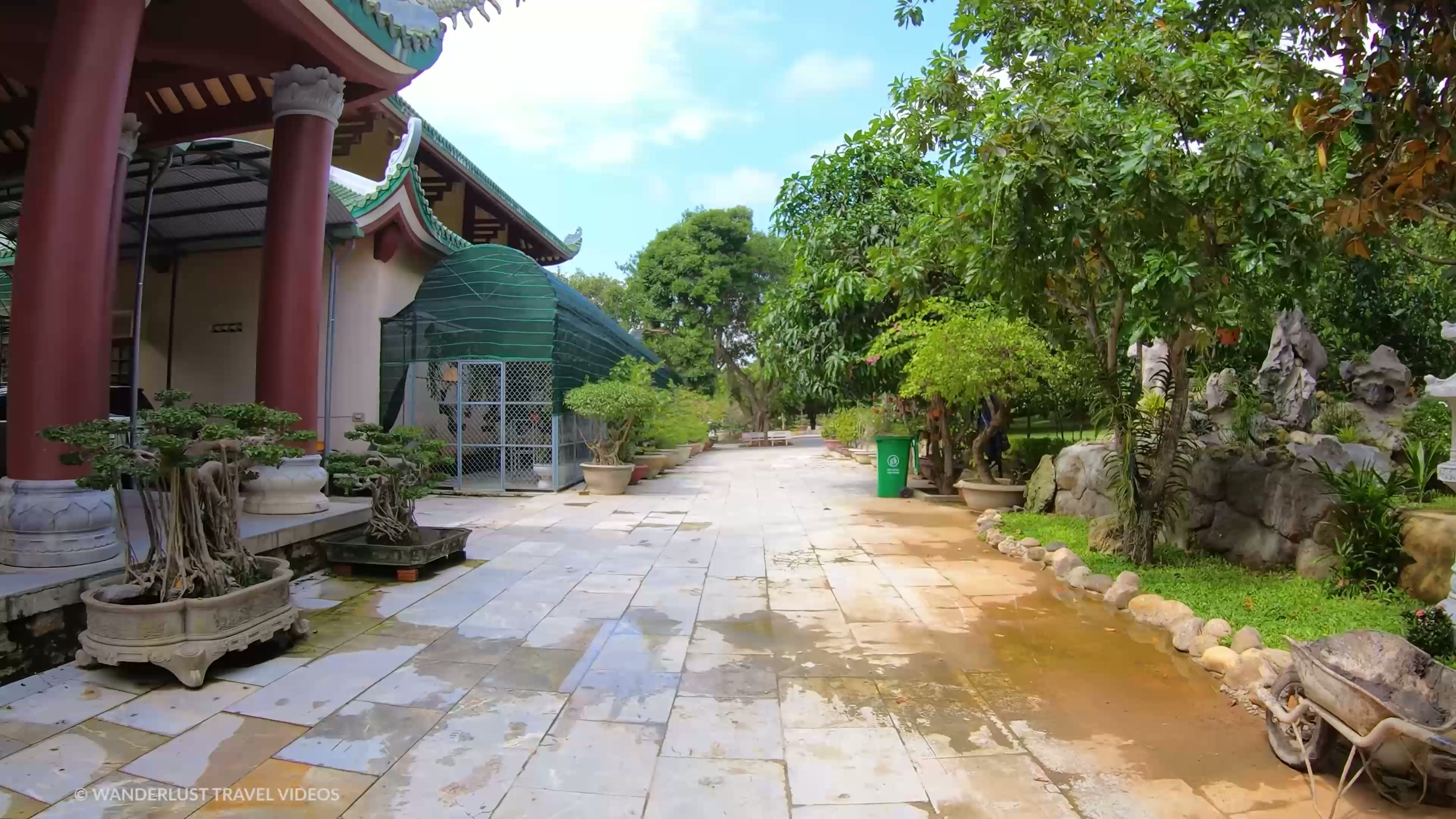 Exploring Linh Ung Pagoda Vietnam