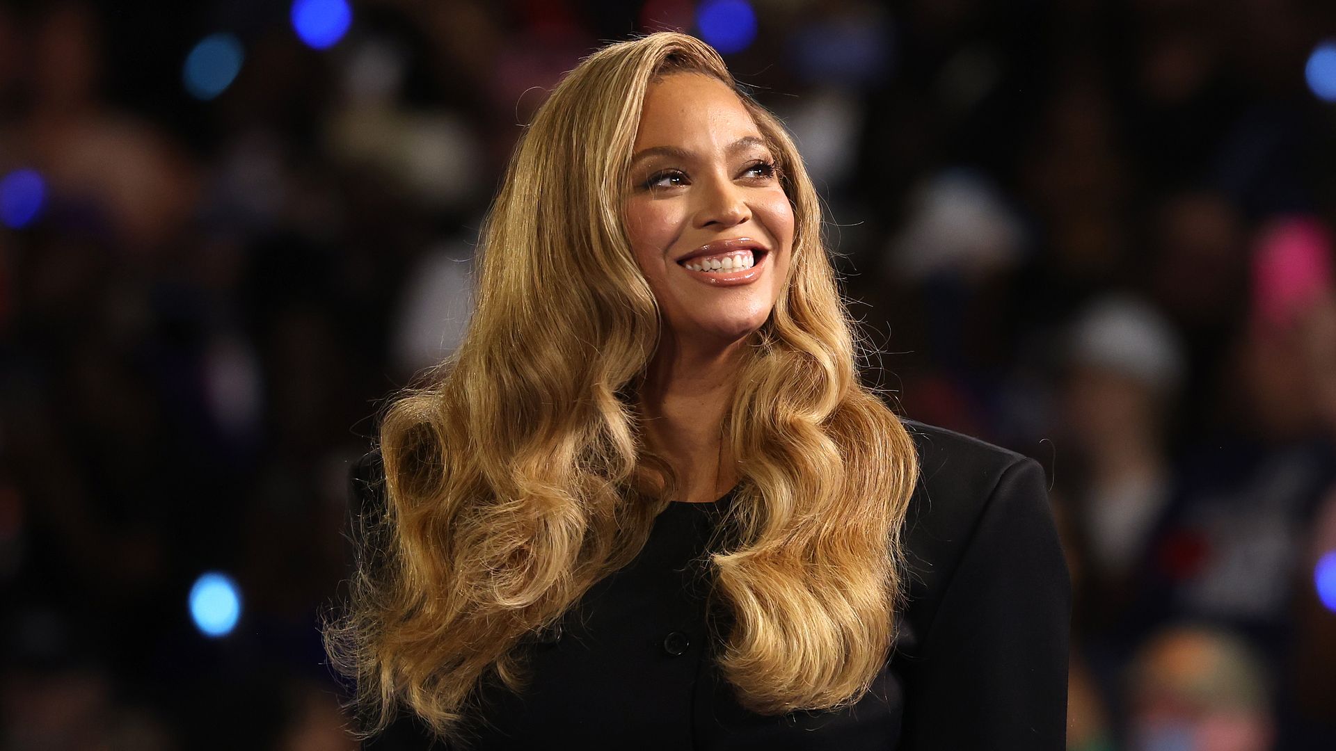 Beyoncé (44) se corta su famosa melena XL y estrena el bob rubio más ...