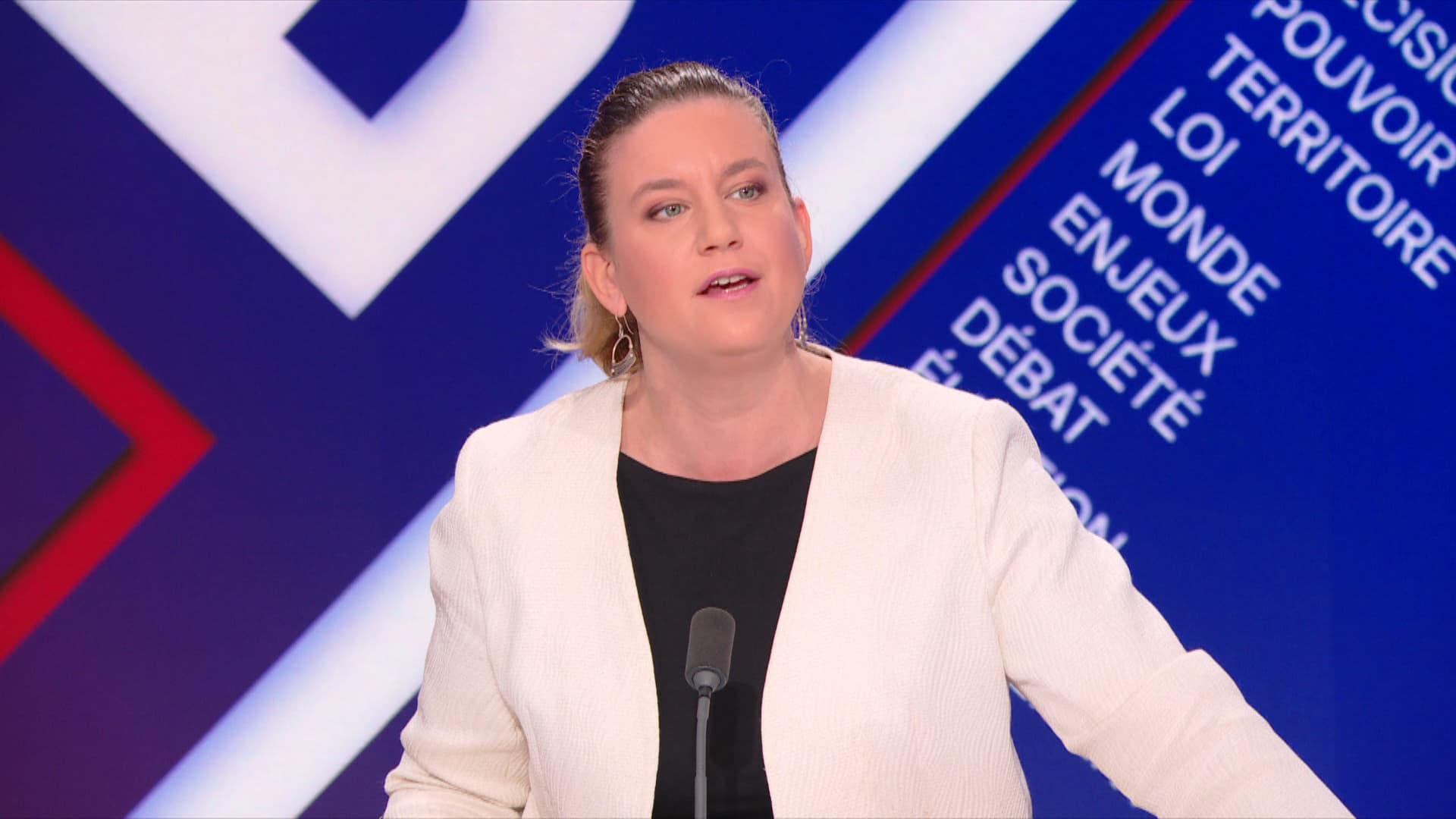 « Fière de l'avoir dans le groupe »: Mathilde Panot affirme que Raphaël ...