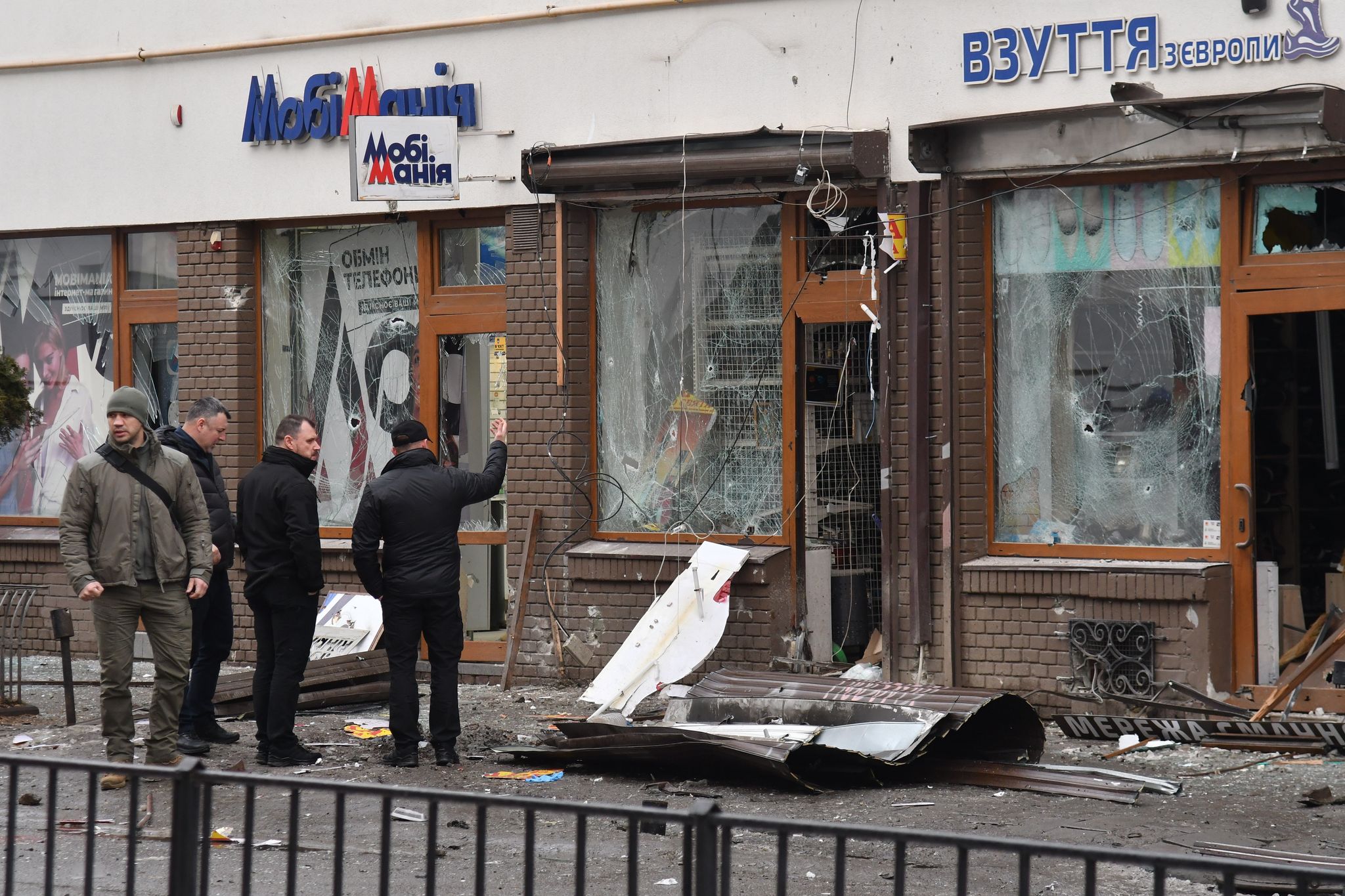 Eine Tote und viele Verletzte nach Explosionen in Lwiw