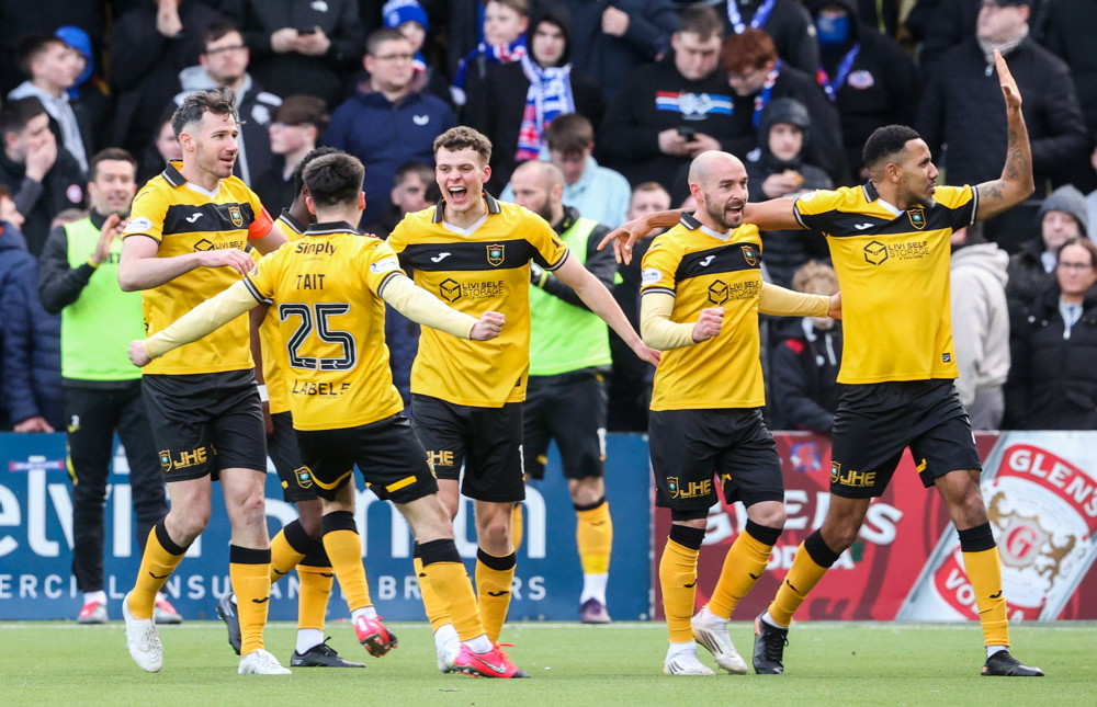 Past and present Hearts stars trigger major title race boost as Rangers ...