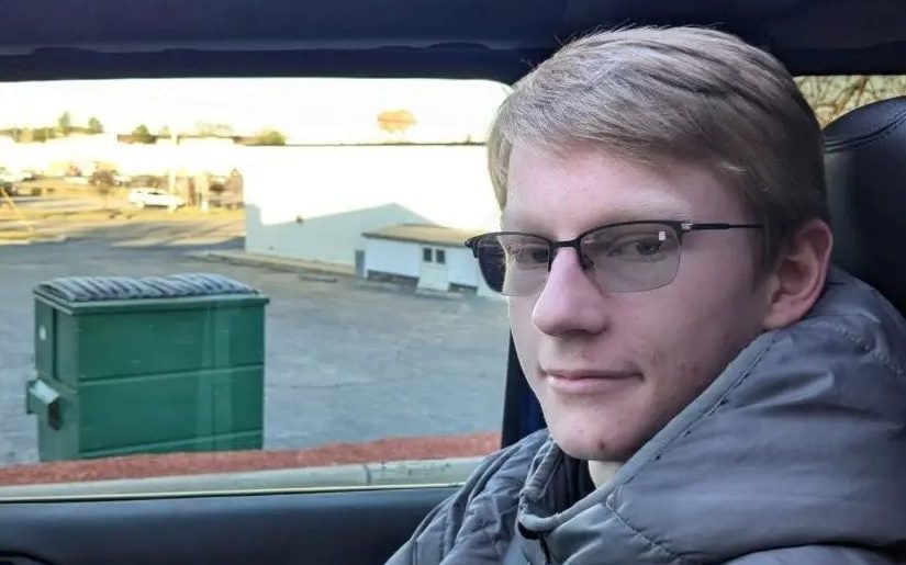 Secret Service shoots dead armed man attempting to enter Mar-a-Lago