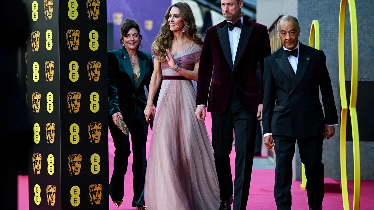 Los premios de cine BAFTA destacan a los principales nominados en medio de la asistencia real