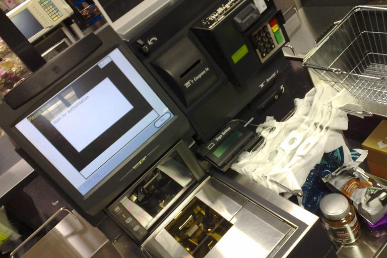 Will self-service checkout tills work in SA? Woolies trials the concept