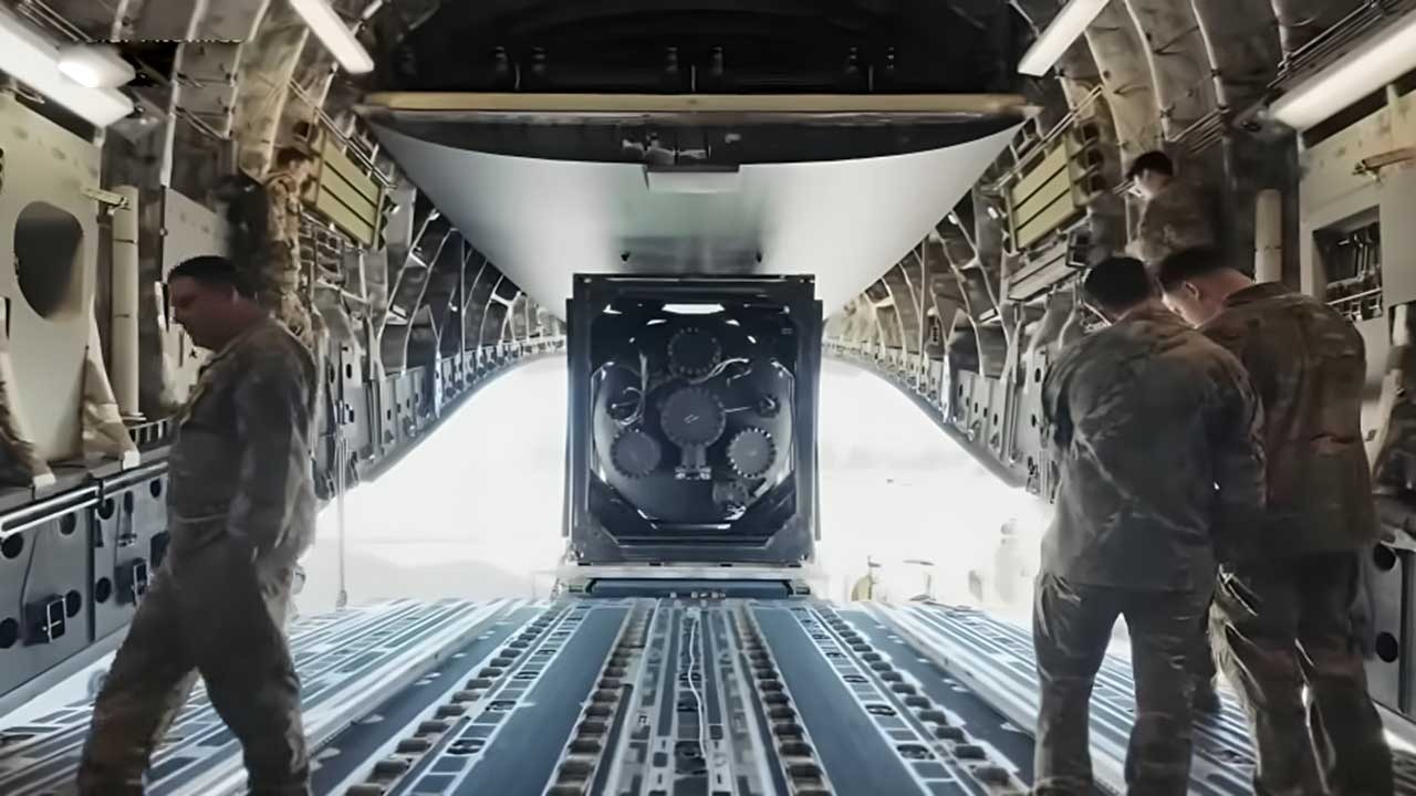 US military airlifts mini nuclear reactor as Trump pushes rapid deployment