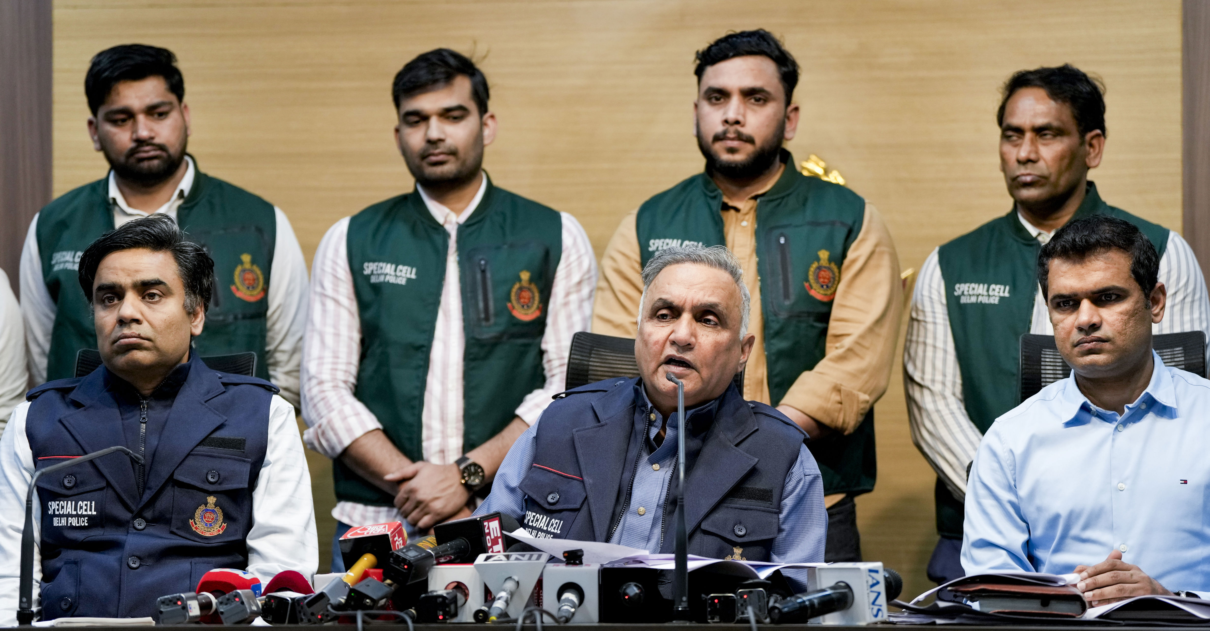 8 LeT operatives with Bangladesh links held; pan-India module busted ...
