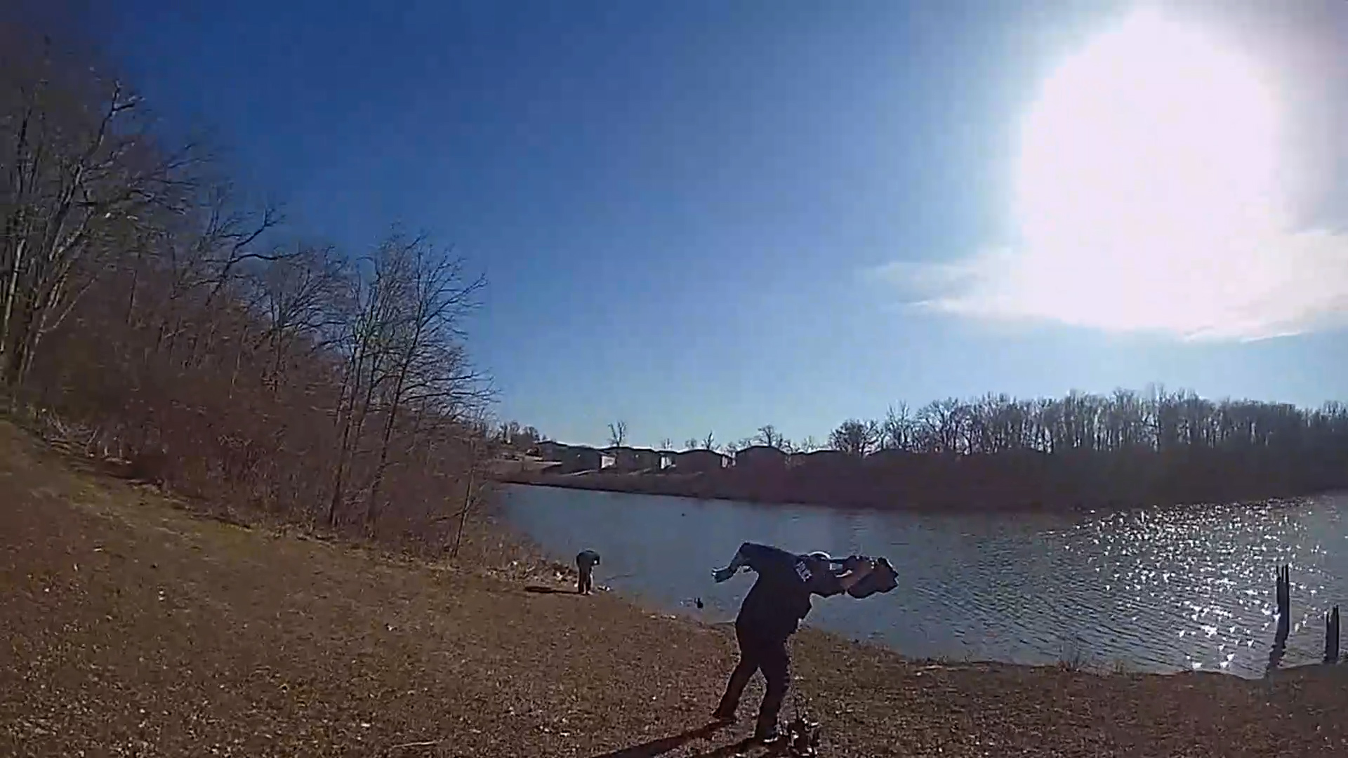 Two rescued from deep lake by police officers<br><br>