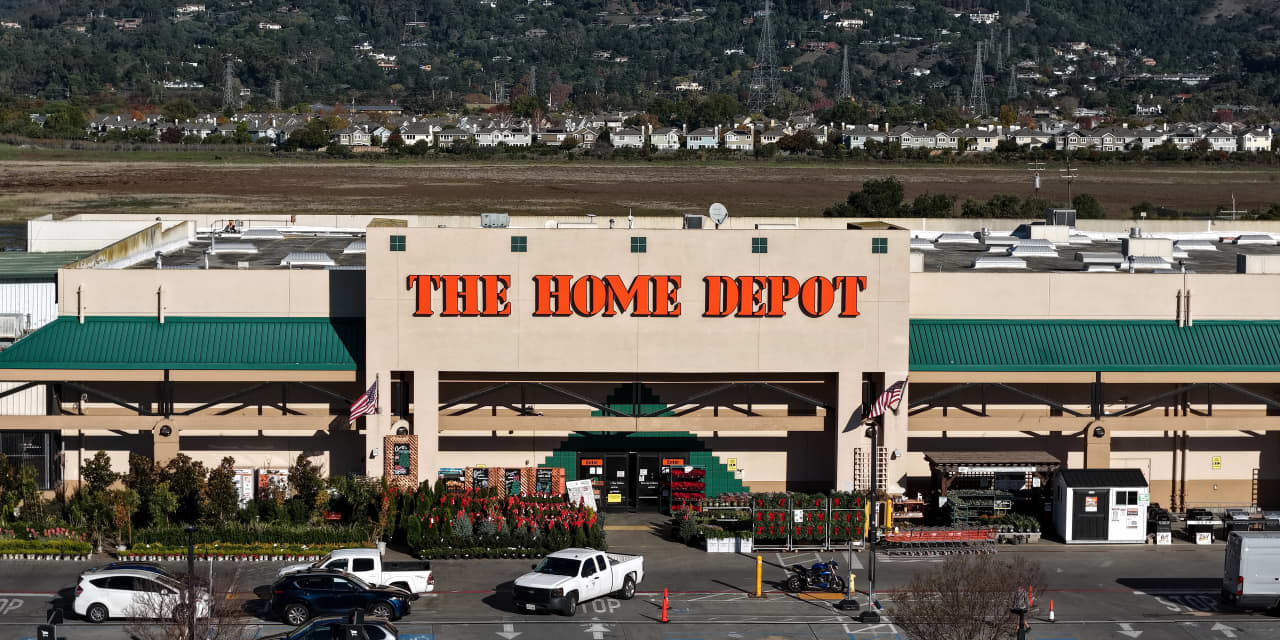 Tariff costs and refunds take the spotlight as Home Depot, TJX and other retailers report earnings this week<br><br>