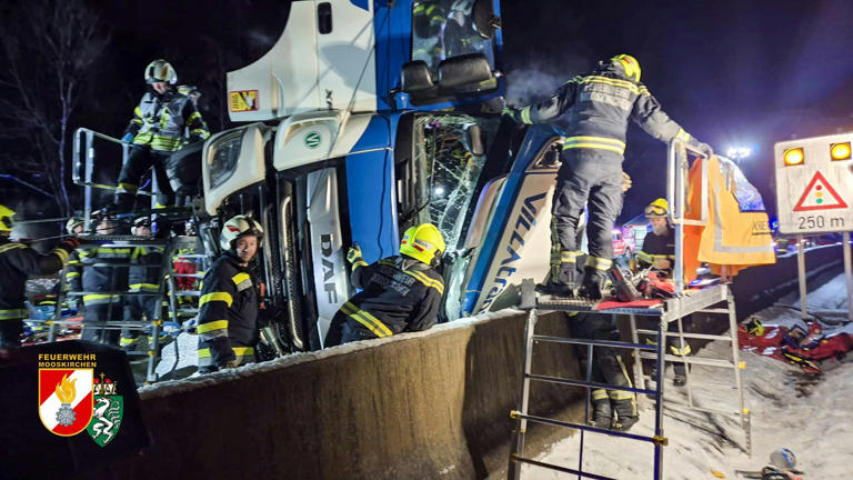 Crash-Nacht! Unfälle sorgen für stundenlange Sperren