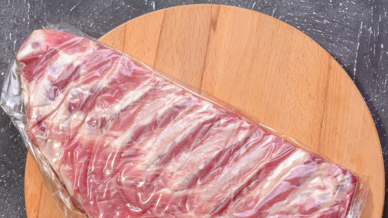 Can you freeze cooked ribs to eat later?