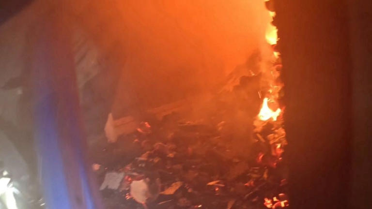 1 person suffers severe burns in early morning York County house fire