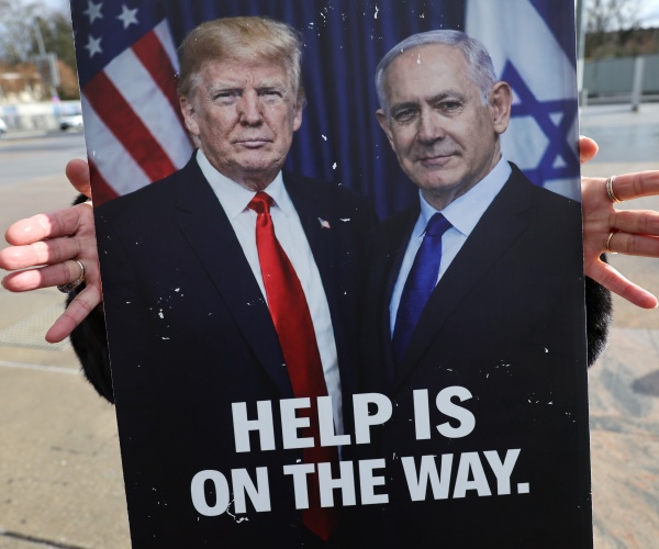Trump weighs Iran strike options, including kill plot