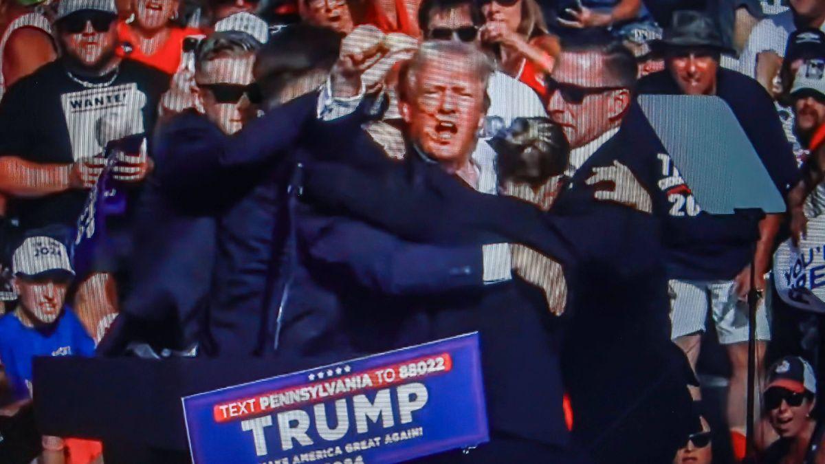 Armed man shot and killed after trying to enter Donald Trump's Mar-a ...