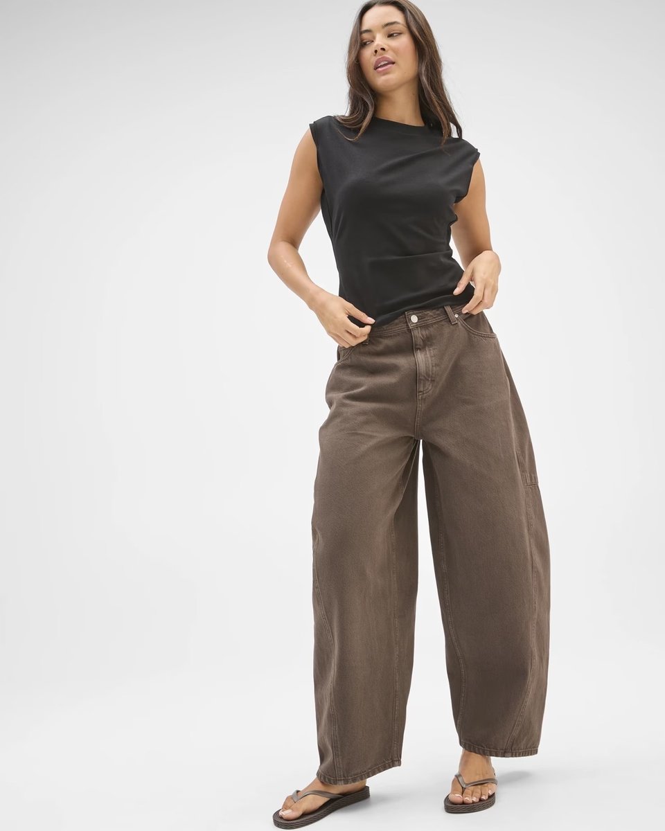 Put away your black jeans. Stylish women are wearing these unexpected ...