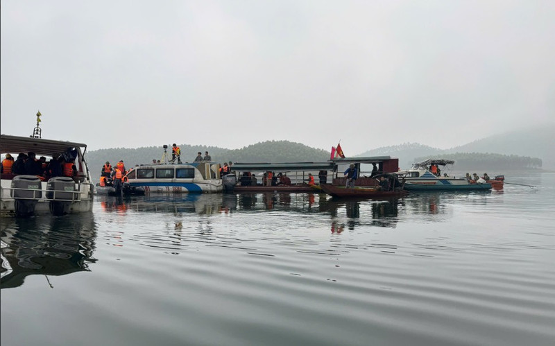 Vụ chìm tàu hồ Thác Bà khiến 6 người tử vong: Chở quá tải, bến không phép