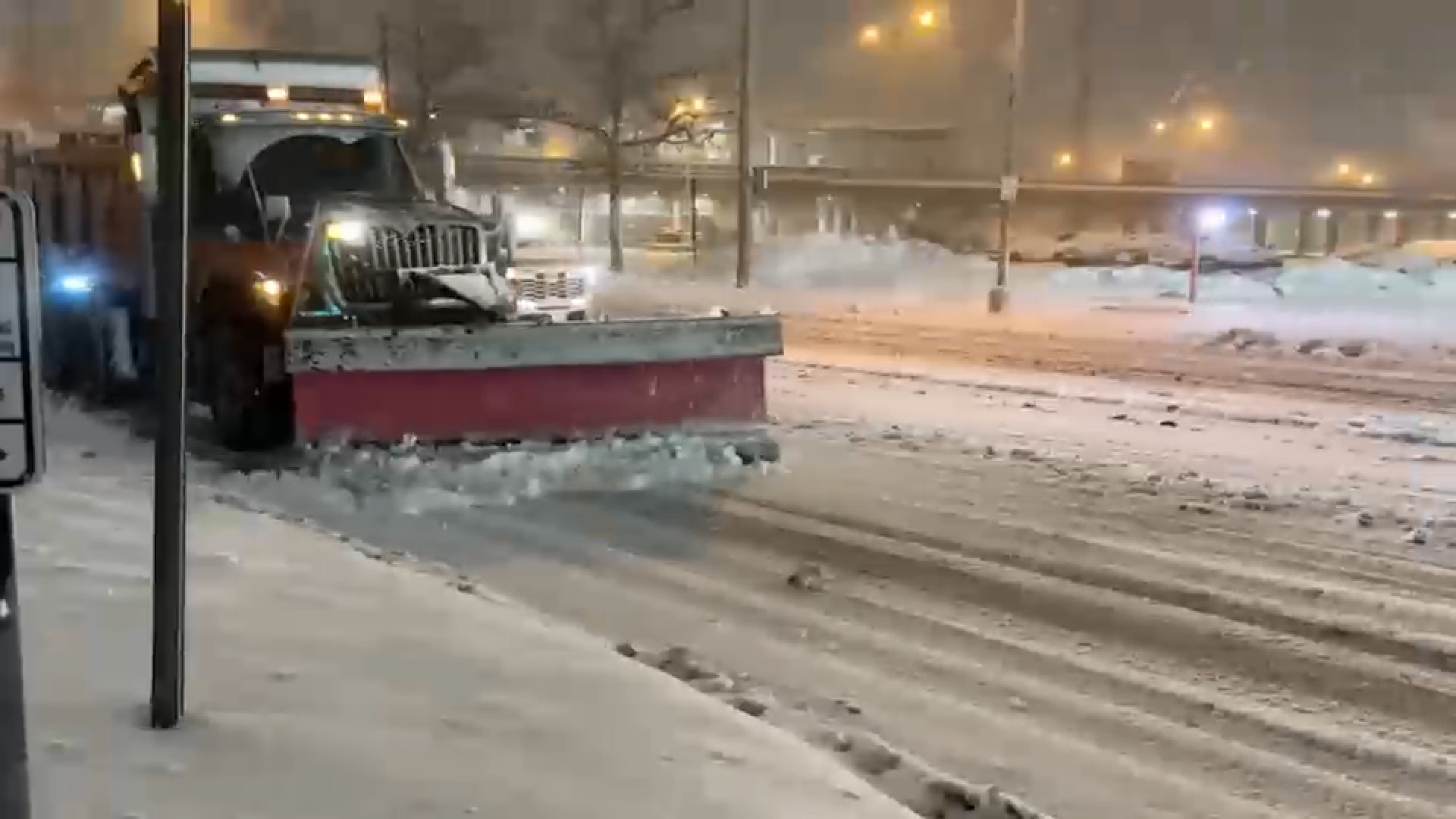 Fears of coastal flooding on Long Island amid powerful winter storm