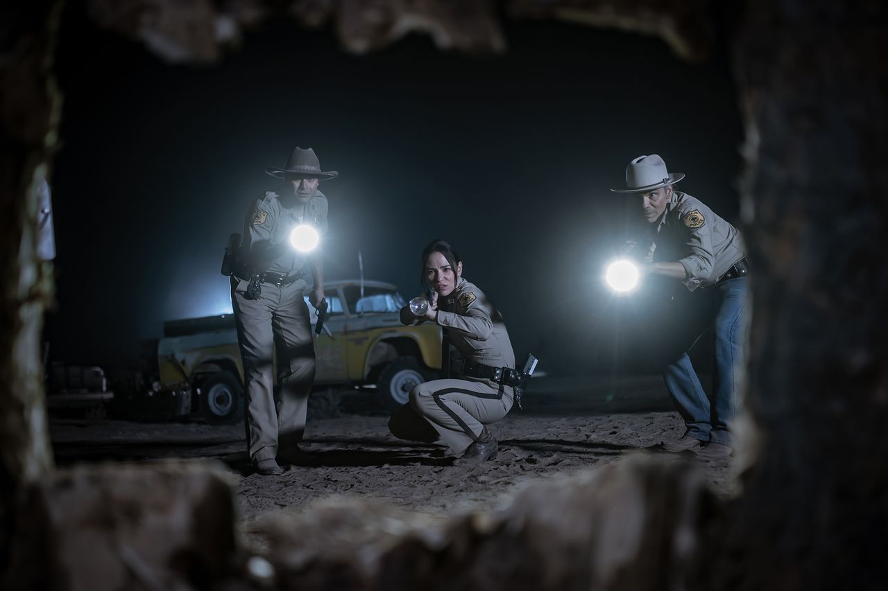 “Dark Winds” recap: Leaphorn, Chee, and Manuelito's investigation leads ...
