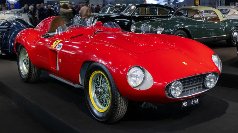 Am I wrong, or does this four-cylinder Ferrari racing engine sound like ...