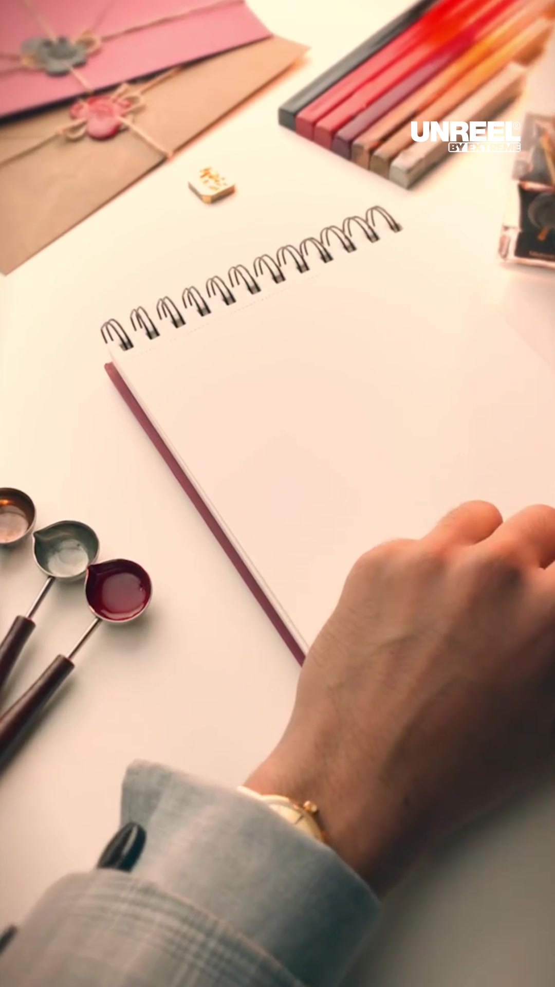 the-mesmerizing-dance-of-pen-and-ink-exploring-modern-calligraphy-with