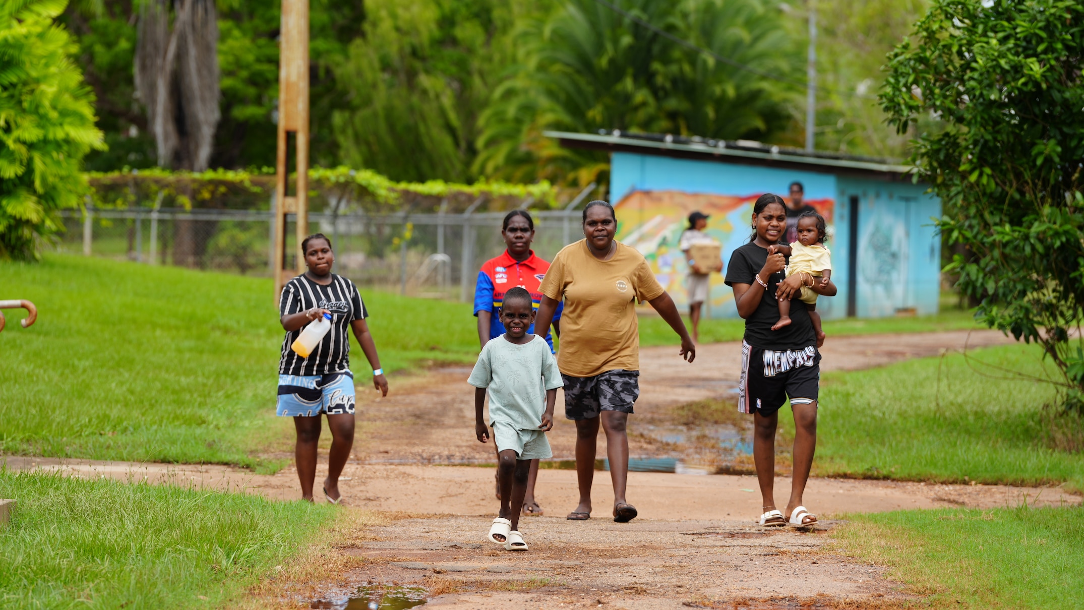 Nauiyu/Daly River flood evacuees assess damage after returning home