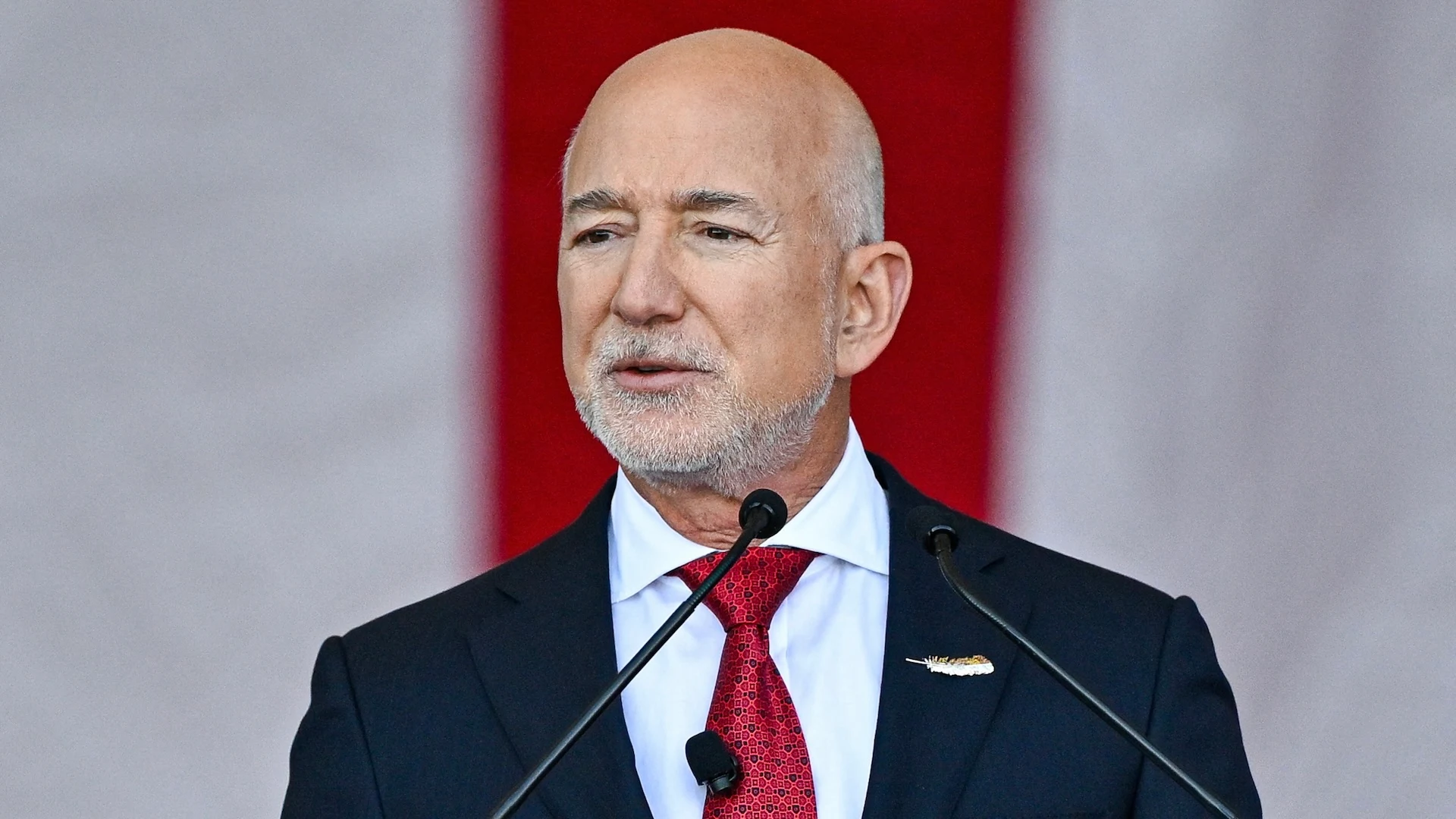 Jeff Bezos reveals the brutal fundraising fight behind Amazon’s origin ...