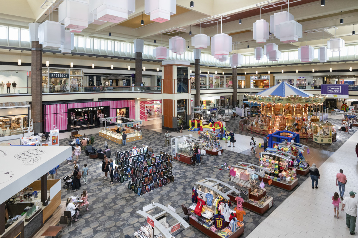 Maplewood Mall closed for day after 