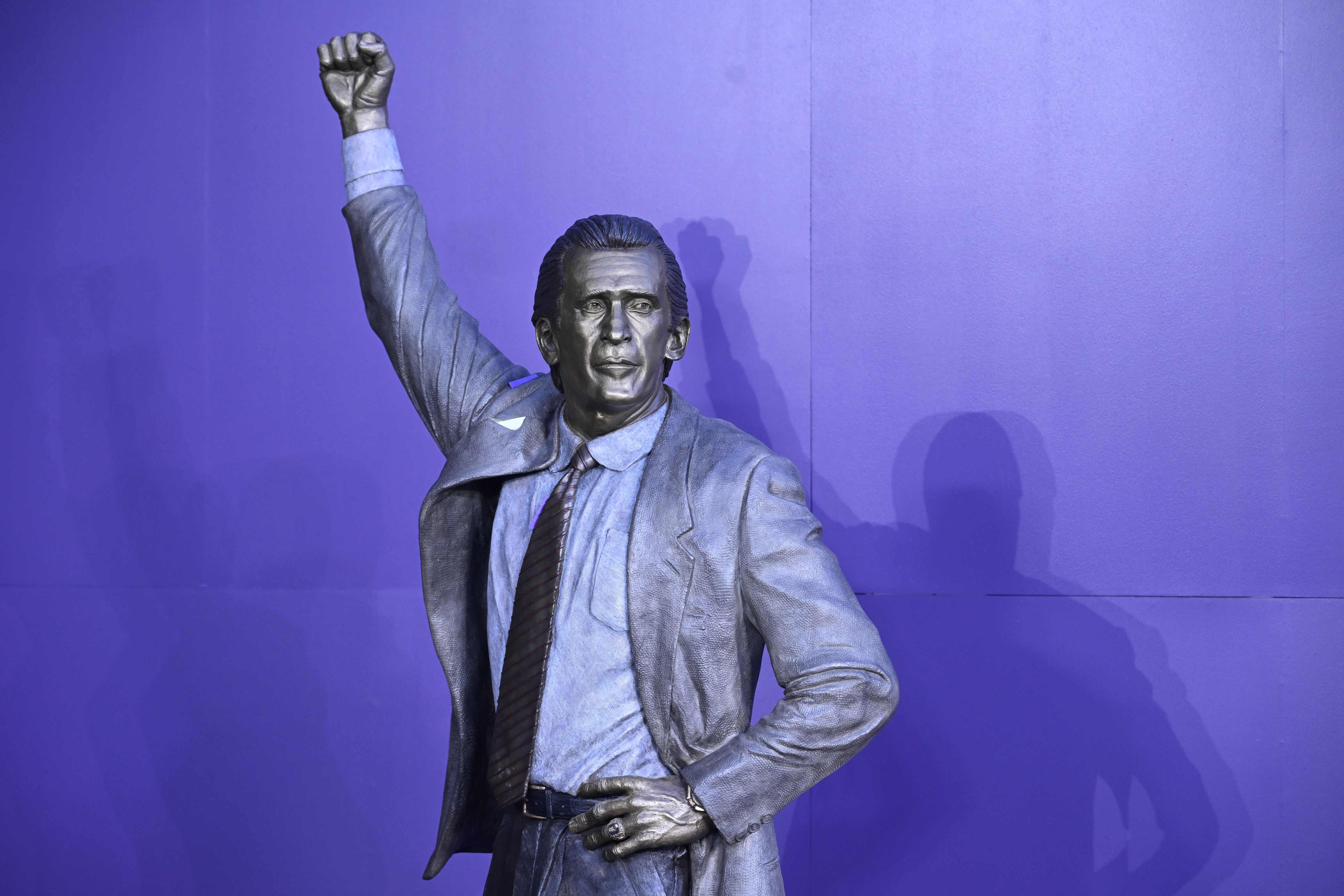 Lakers honor Pat Riley with statue next to Magic Johnson, Kareem Abdul ...