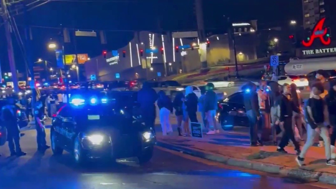 Police investigate large teen gathering at the Battery