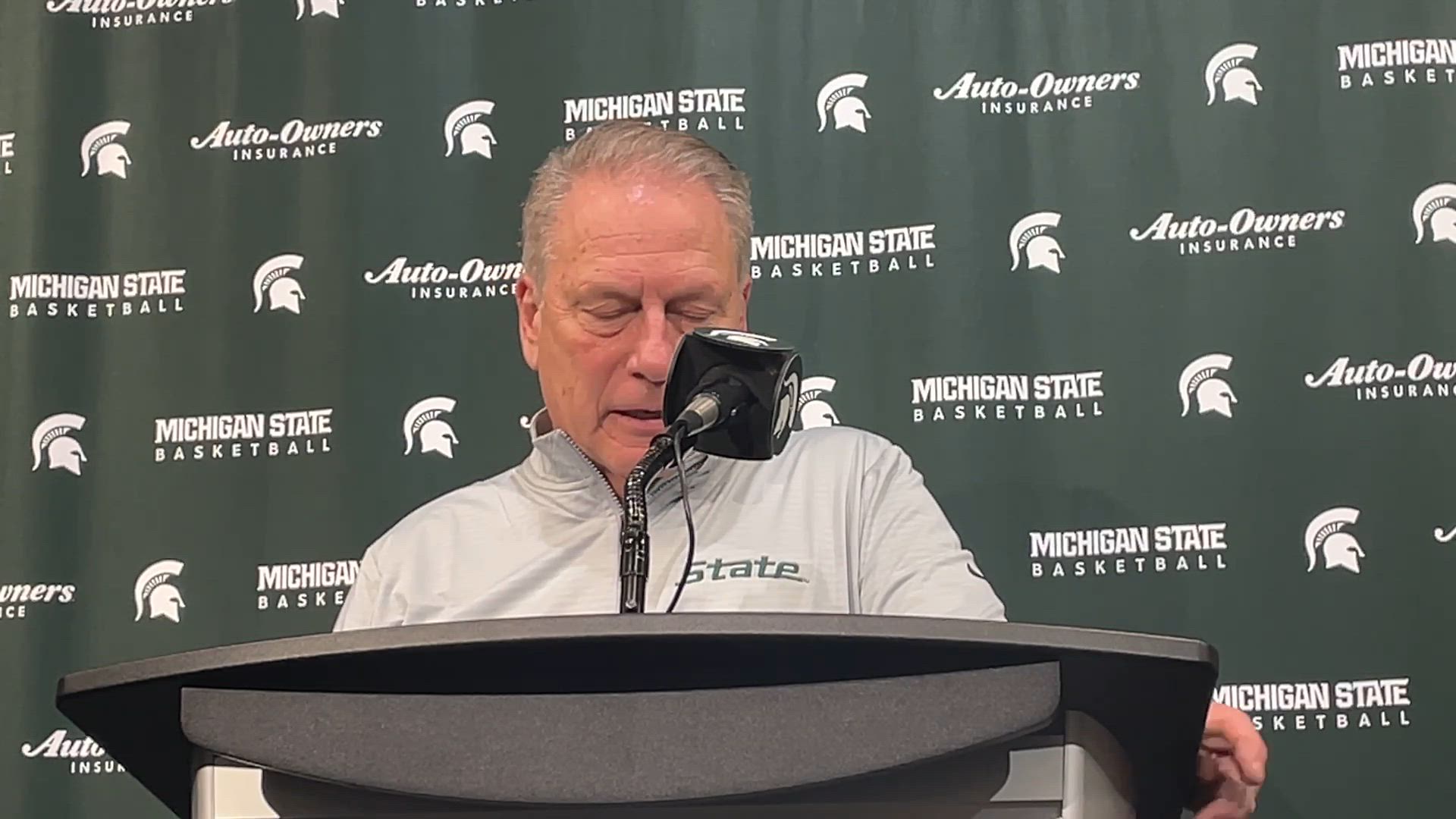 Michigan State Spartans head men's basketball coach Tom Izzo on bench ...