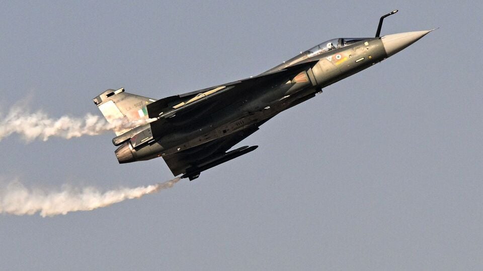 HAL share price tumbles 4% as Tejas suffers fresh damage; what’s driving the selloff in other defence stocks?