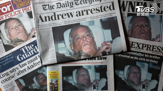 英王胞弟安德魯被捕的照片登上全球媒體頭條。（圖／達志影像歐新社）