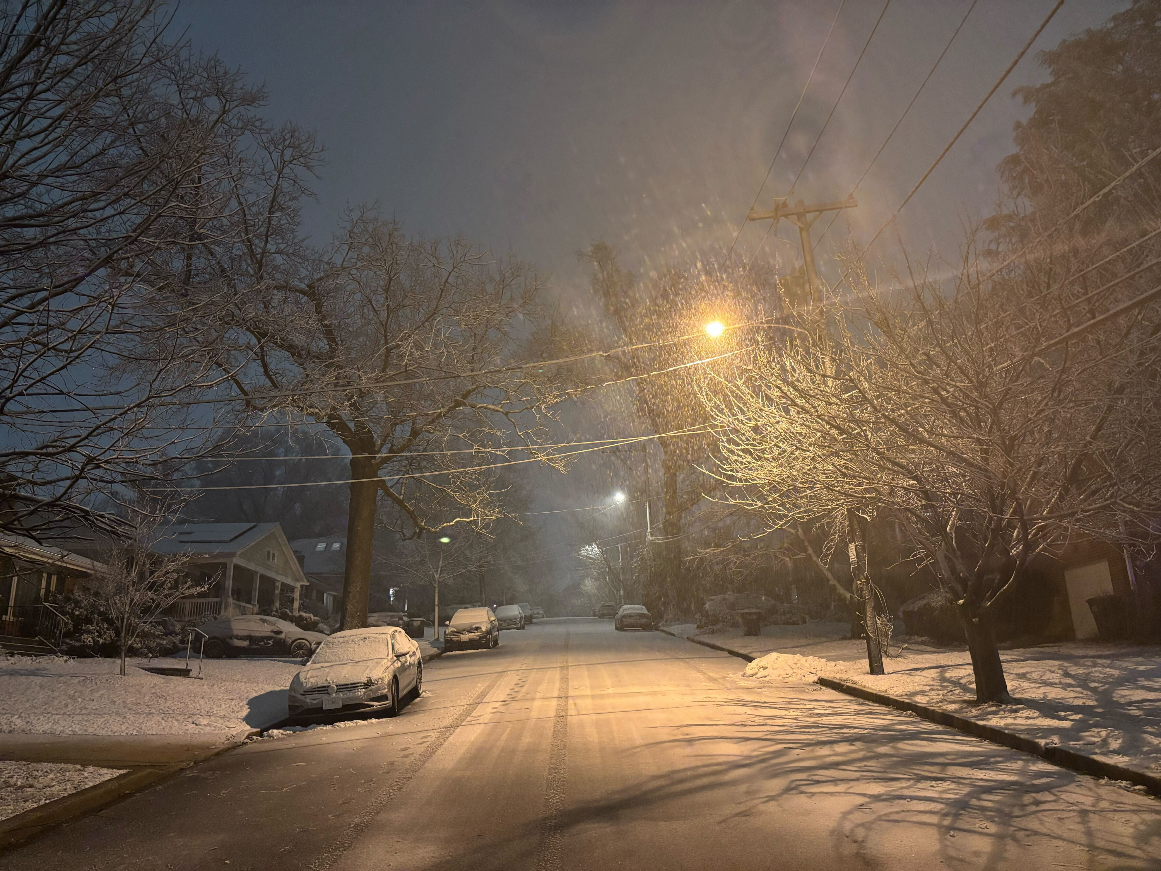 CWG live: Windy and cold into Tuesday following Sunday night snow