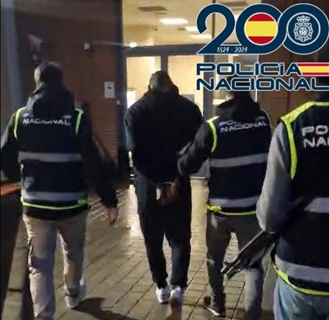 Sucesos.- Detenidos tres hombres acusados de robar en un domicilio tras ...
