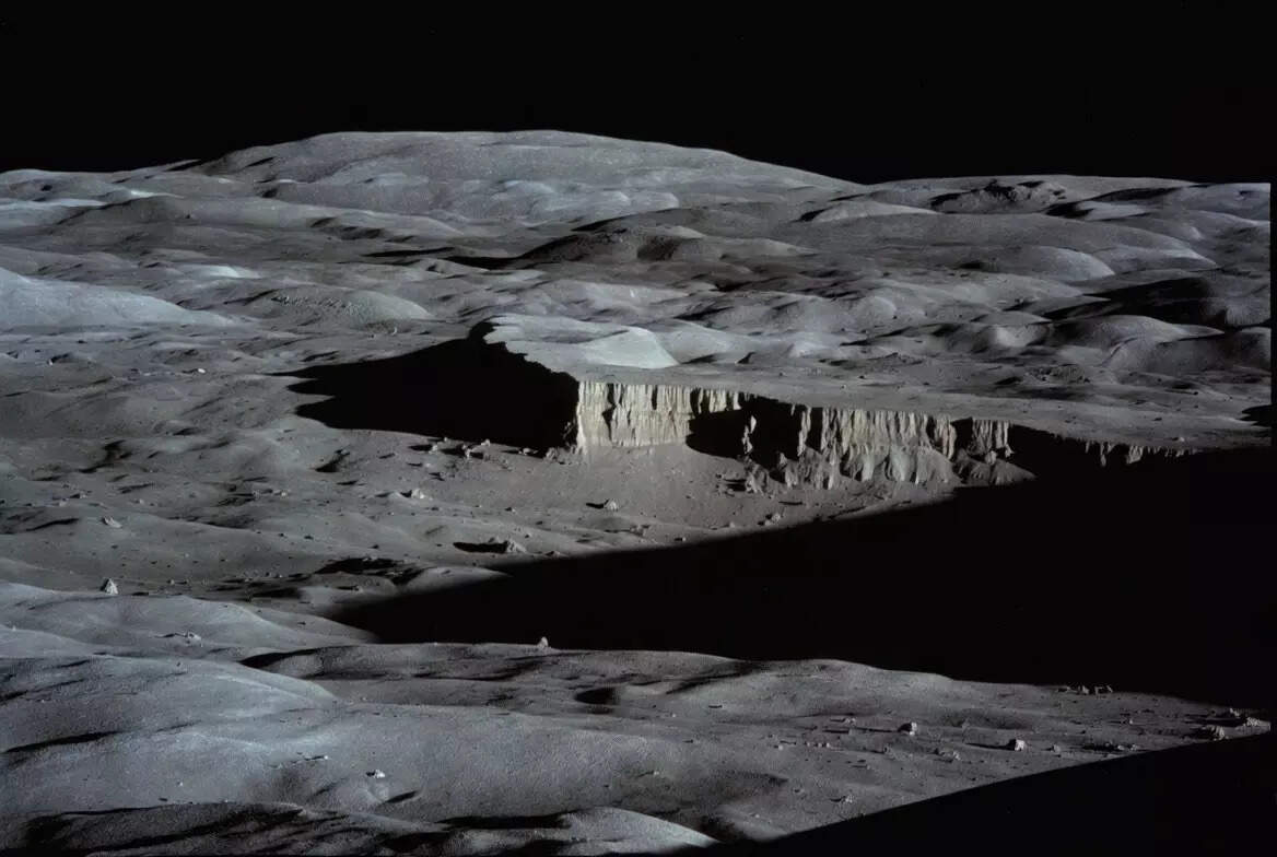 What’s causing cracks on the moon’s surface?