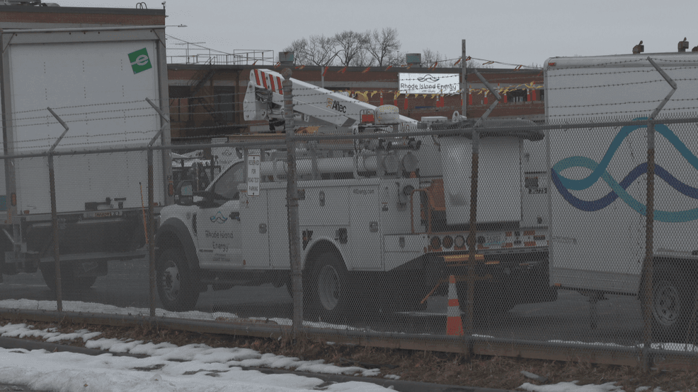 Thousands of homes, businesses without power as winter storm bears down ...