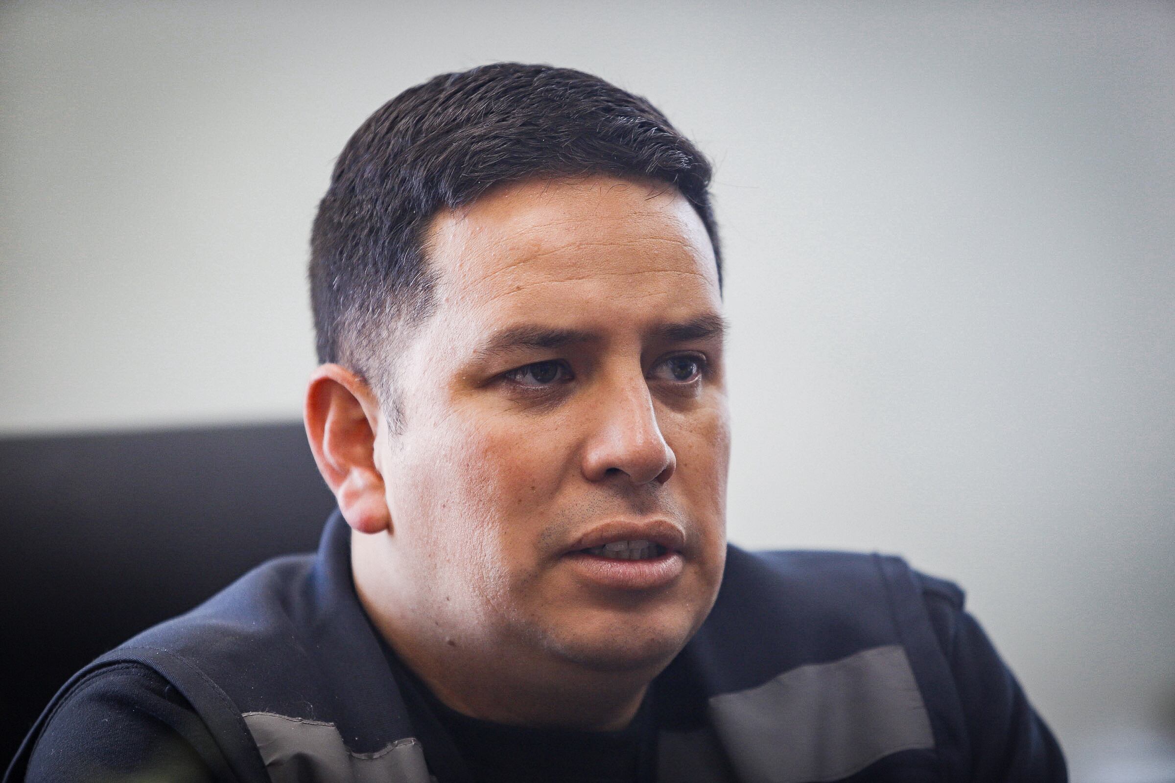 Nadie está por sobre la ley”: alcalde de Puente Alto defiende operativo  contra el comercio ambulante tras ser increpado