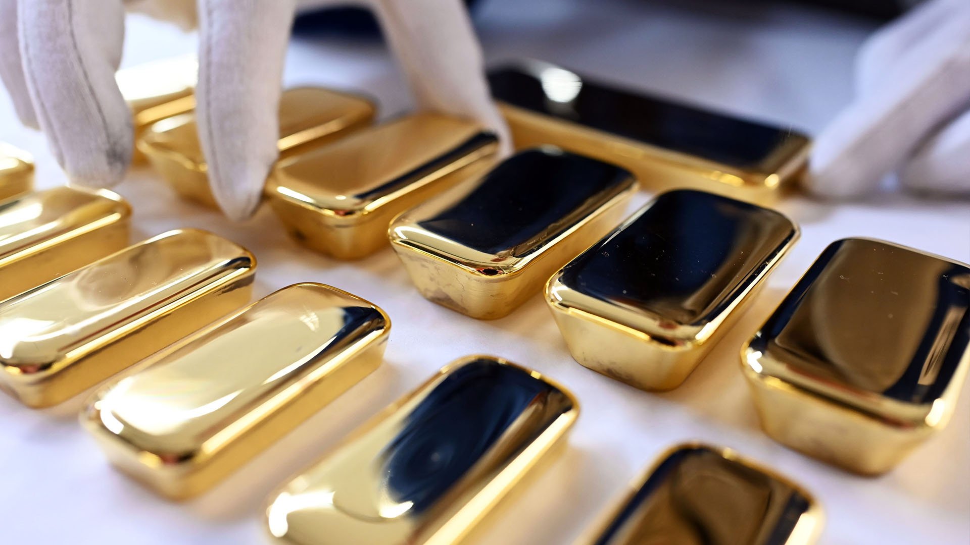 El oro sube y roza los 5.200 dólares por onza tras el fracaso de Trump ...