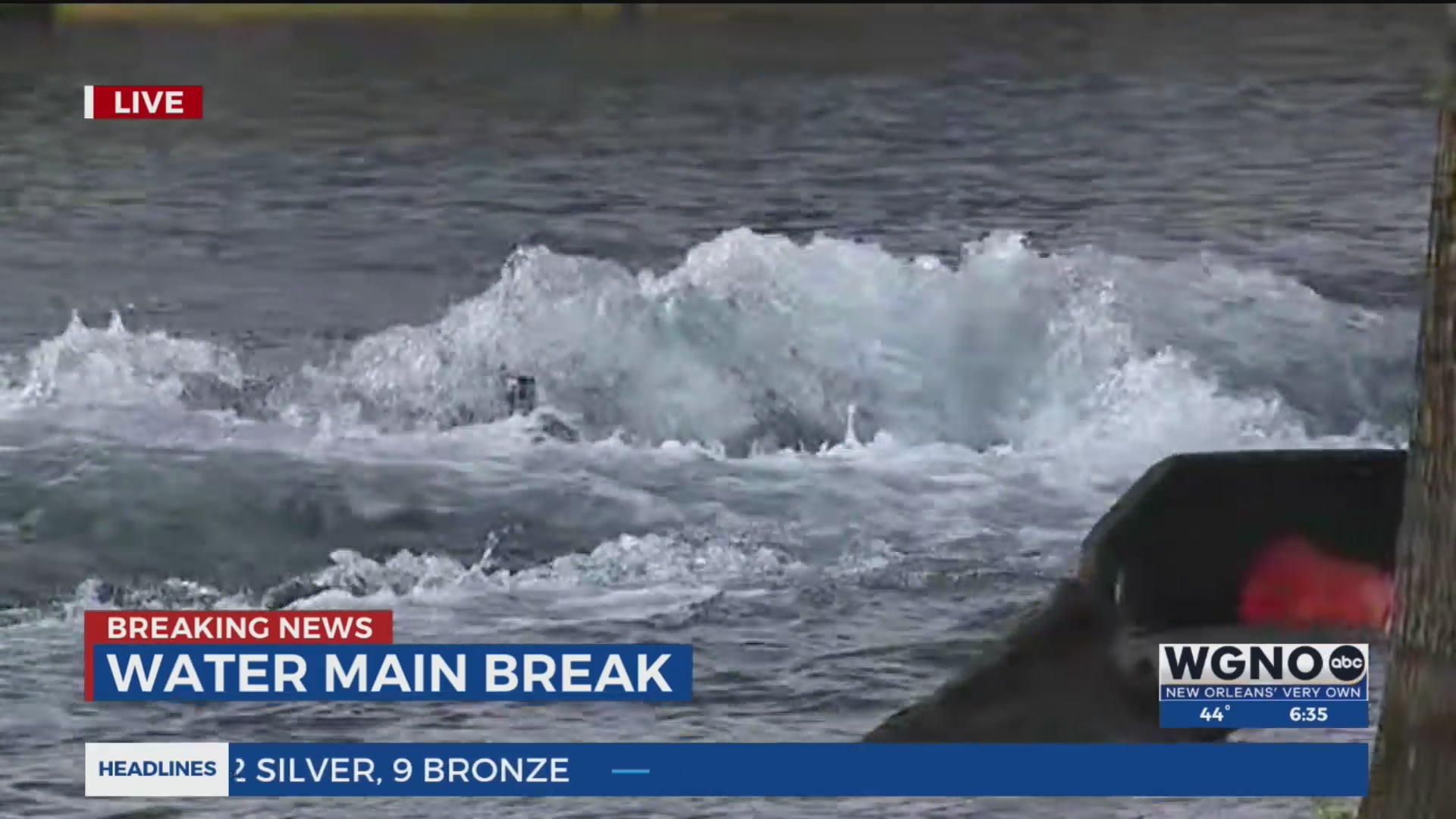 Large water main break in Uptown leads to boil advisory, flooded streets