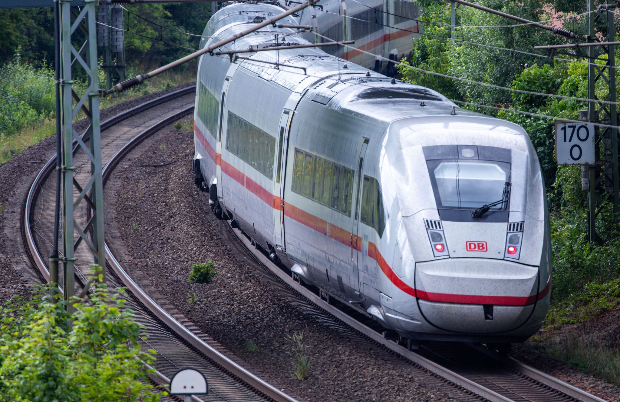 Früh-ICE von Rostock nach Hamburg soll doch bleiben