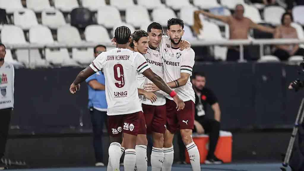 Fluminense vence clássico e avança rumo à final do Carioca