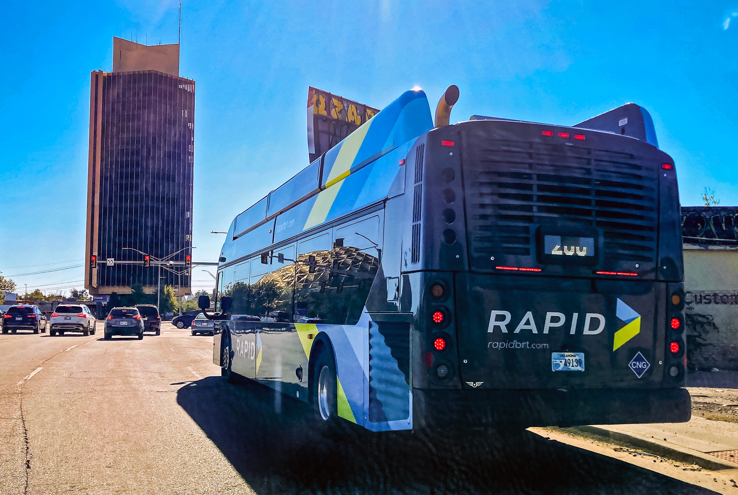 Can Oklahoma City Rapid buses skip red lights?