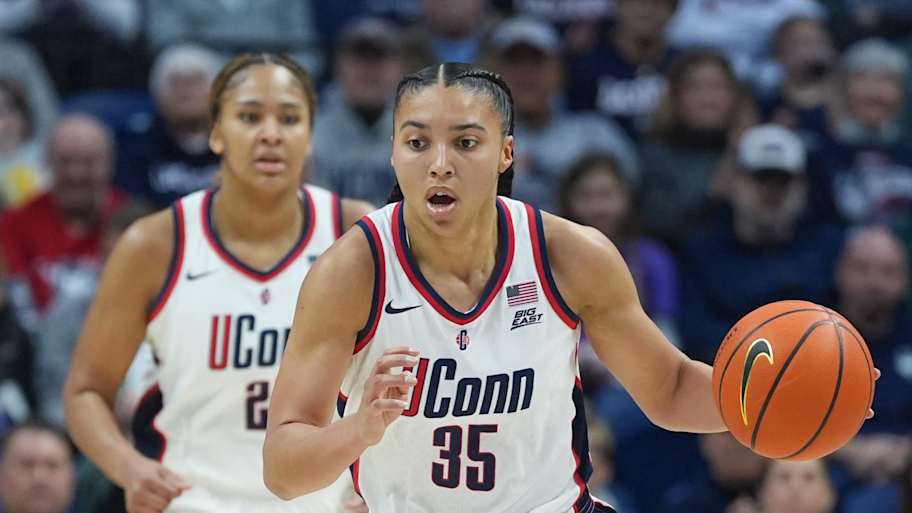 Azzi Fudd sends high praise to underrated UConn forward