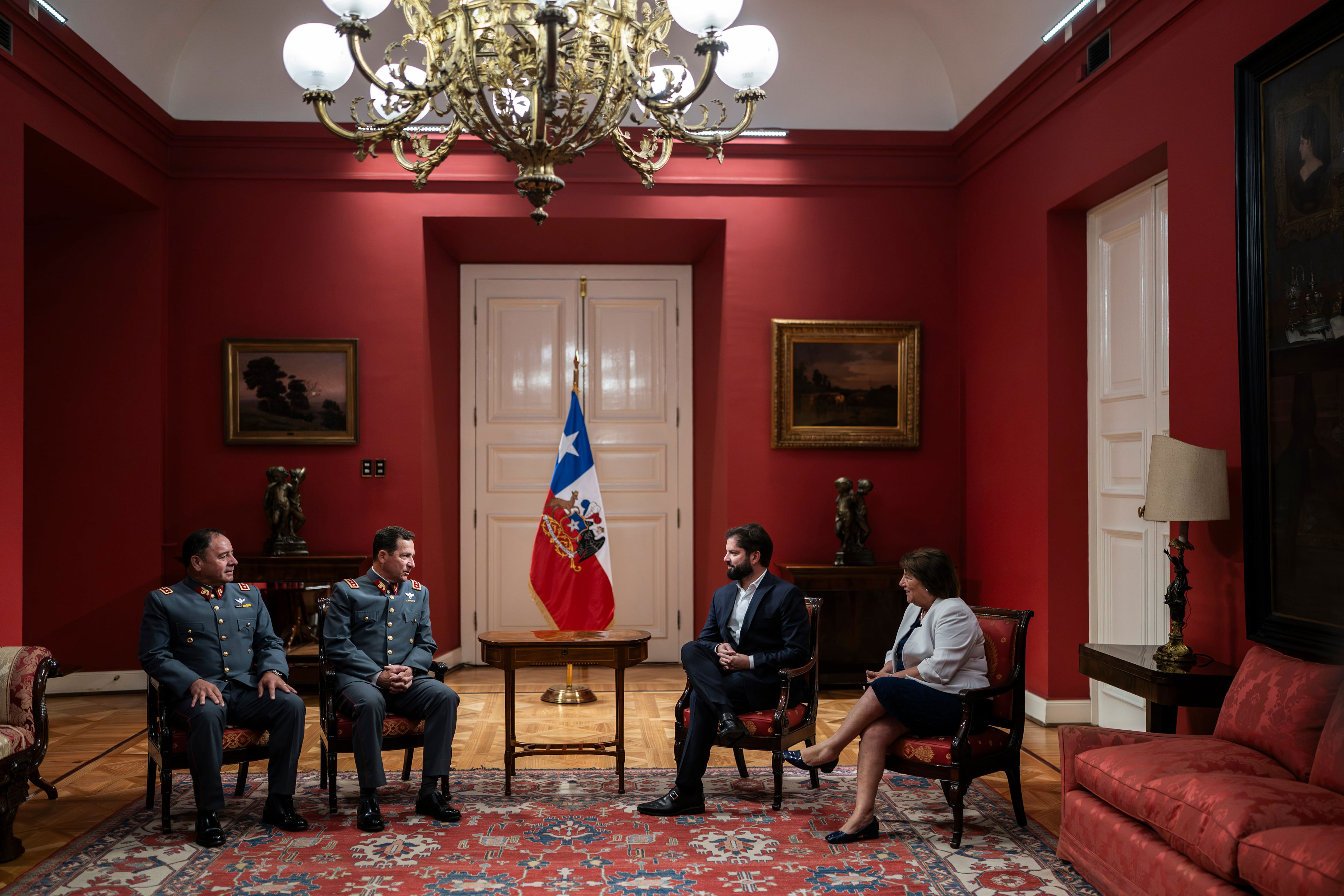 Presidente Boric recibe a Iturriaga y Varela en audiencia en La Moneda ...