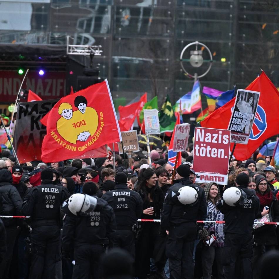 Auftritt von Björn Höcke in Düsseldorf – Proteste und Sperrungen in Garath